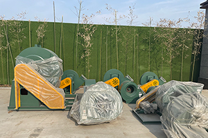 坦桑尼亞石膏粉生產(chǎn)線制作完畢，準(zhǔn)備發(fā)貨。